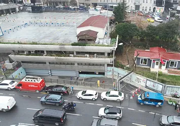 İSPARK otoparkında çatlak tehlikesi! İşte o görüntüler