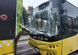 Üsküdar'da iki İETT otobüsü çarpıştı: 4 yolcu yaralandı