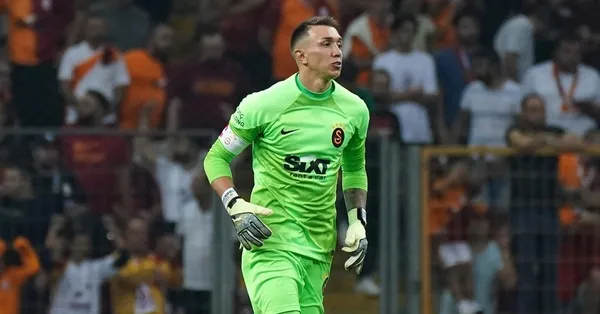 galatasarayda-fernando-muslera-sevinci-iste-musleranin-sakatlik-sonrasi-donus-maci-1678139052342.jpg Galatasaray'da Fernando Muslera sevinci! İşte Muslera'nın sakatlık sonrası dönüş maçı... - 2