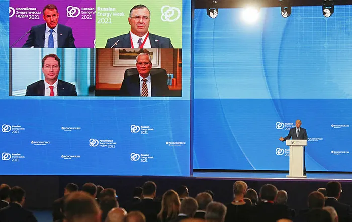 Rusya Devlet Başkanı Vladimir Putin Avrupa’daki enerji krizinin nedenini duyurdu! ABD’ye sert sözler...