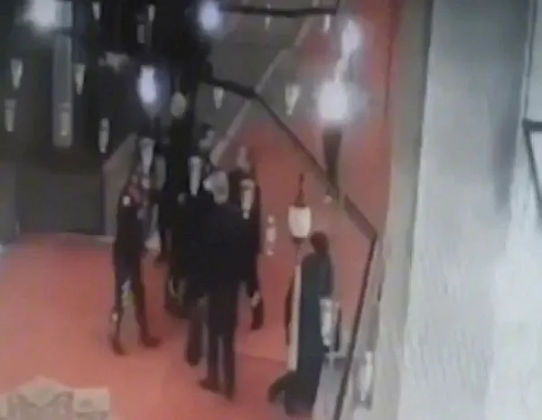 Fatih Camii imamına bıçaklı saldırı! Kurra Hafız Galip Usta omzundan yaralandı | Saldırgan tutuklandı