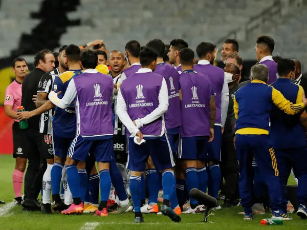 Atletico Mineiro Boca Juniors maçında şoke eden görüntüler! - 3