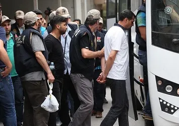 İstanbul'da 13 darbeci tutuklandı!