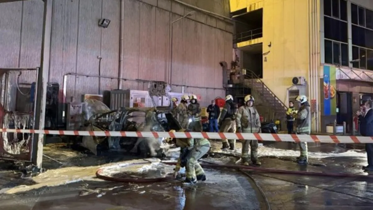 Esenyurt'ta korku dolu anlar! Elektrikli araç patladı