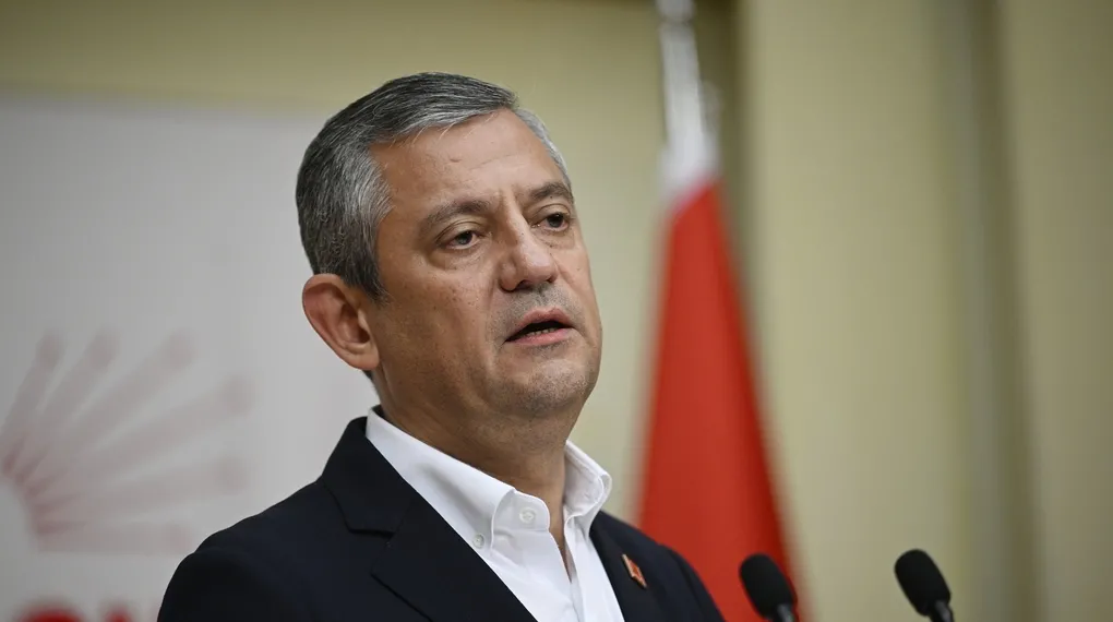 CHP'de yeni kurultay mı olağan süreç mi?