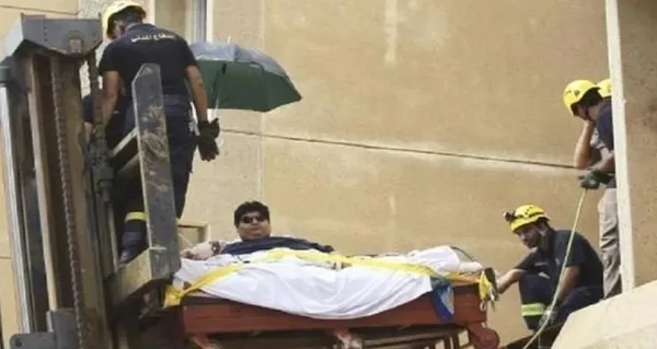 dunyanin-en-kilolu-adaminin-son-hali-saskina-cevirdi-evinden-vincle-cikarilmisti-tam-542-kilo-verdi-1671268755772.jpg Dünyanın en kilolu adamının son hali şaşkına çevirdi! | Evinden vinçle çıkarılmıştı tam 542 kilo verdi! - 8