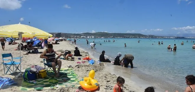 Çeşme’de bayram yoğunluğu! Turistler sahile akın etti