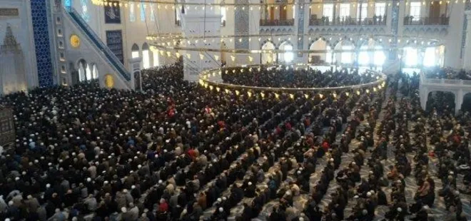 Çamlıca Camii’den Temel Karamollaoğlu’na yanıt niteliğinde görüntü