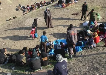 DAEŞ Havice'de binlerce kişiyi esir aldı