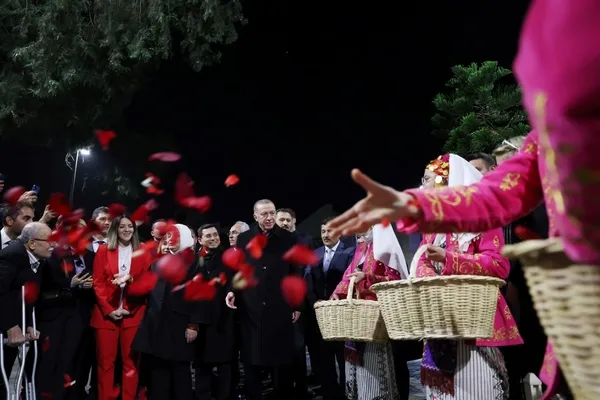 Başkan Erdoğan’dan Antalya’da seçim açıklaması: 4-5 aylık dönemde yoğun bir çalışma yapacağız