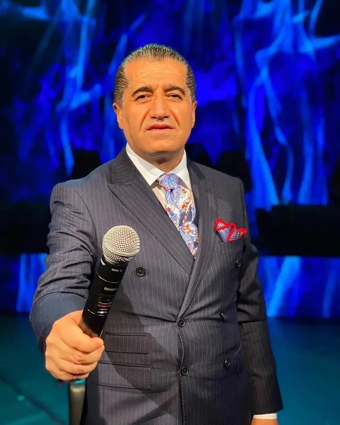 turkici-aydin-aydindan-skandal-hareket-nemrutta-baglama-parcaladi-1764829089661.jpeg Kaynak: Sosyal medya