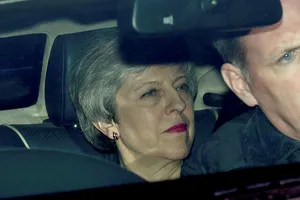 Theresa May: Planlanandan önce istifaya hazırım