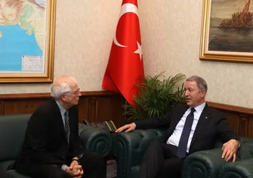Bakan Akar, Fontelles ile görüştü