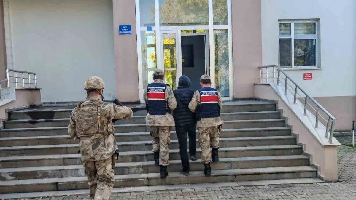 Bingöl'de kesinleşmiş hapis cezasıyla aranan 2 şüpheli yakalandı