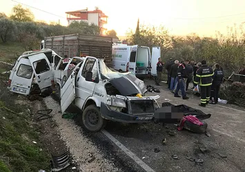 Hatay'da feci kaza: 11 ölü, 9 yaralı