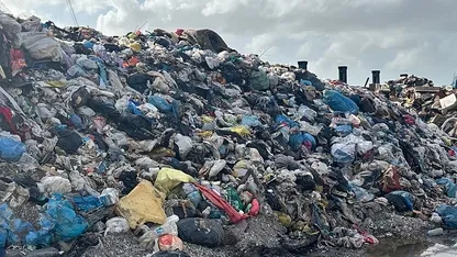 Buca'da bitmeyen çöp krizi!