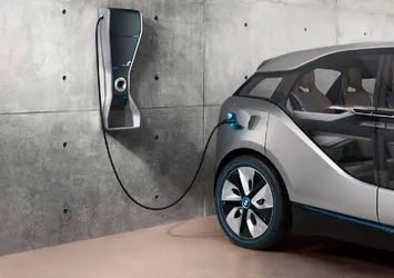 Elektrikli oto petrolü vuracak