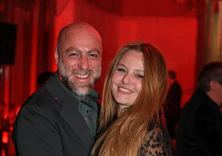 Naz Elmas’ın eşi Erol Özmandıracı’ya eski sevgilisinden ağır suçlama: Çocuğunu mağdur ediyor