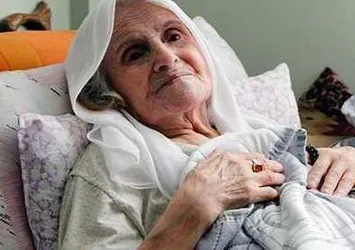 FETÖ alzhemier hastası kadını kandırıp evini almış!