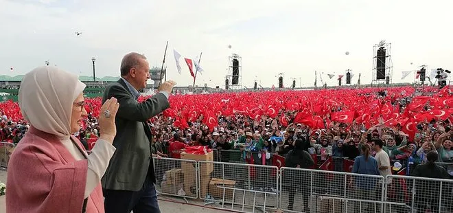 Ekrem İmamoğlu bildiğiniz gibi: Atatürk Millet Bahçesi’ndeki 560 bin kişilik dev kutlamaya “korsan” dedi