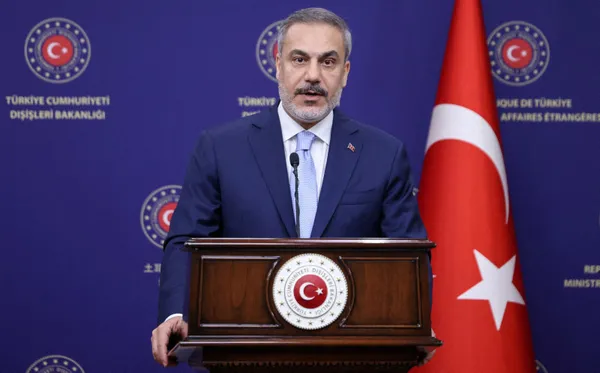disisleri-bakani-hakan-fidan-iit-ulkelerinin-ortak-tavir-ortaya-koymasi-onemli-1690802324140.jpg Dışişleri Bakanı Hakan Fidan'dan flaş Laçin mesajı! Bakan Fidan Kur'an-ı Kerim'e alçak saldırılarda iki ülkeyi işaret etti - 6