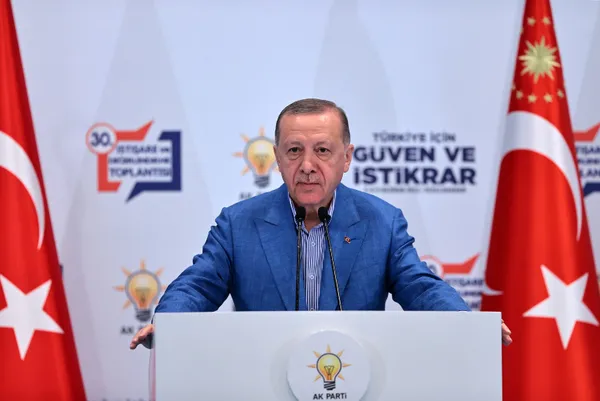 son-dakika-ak-parti-kizilcahamam-kampi-baskan-erdogandan-ciftci-ve-memura-mujde-1654433083848.jpg Son dakika: AK Parti Kızılcahamam Kampı | Başkan Erdoğan'dan çiftçi ve memura müjde - 1