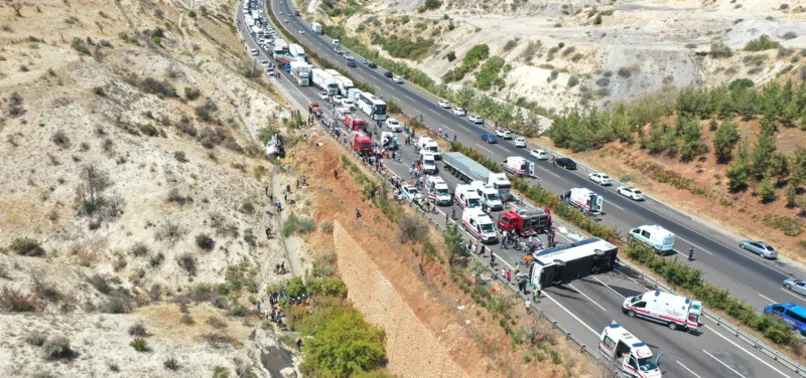 Gaziantep'teki otobüs kazasının nedeni belli oldu! Başsavcılık kazanın detaylarını paylaştı! Otobüs yoldaki yağdan dolayı mı kaydı?