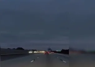 ABD’de uçak arabaya çarptı