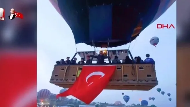 Balonlar Türk bayraklarıyla havalandı