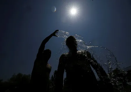 Kerberos sıcak hava dalgası Türkiye'de! "Dışarı çıkmayın" uyarısı | Sıcak hava dalgası ne kadar sürecek?
