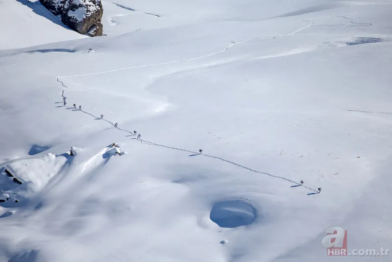 Karla kaplı dağlarda PKK'ya dondurucu darbe 23