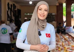 Gamze Özçelik Mısır’da Gazzeli çocuklarla buluştu