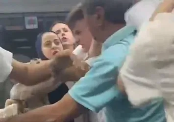 Marmaray'da kadın kavgası! O anları saniye saniye kaydetti
