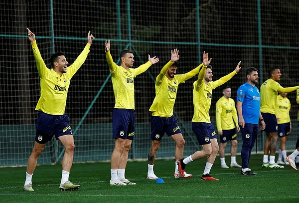 1698563480248.jpg İsmail Kartal tercihini yaptı! Pendikspor karşısında sürpriz tercih! İşte maçın muhtemel 11'leri...