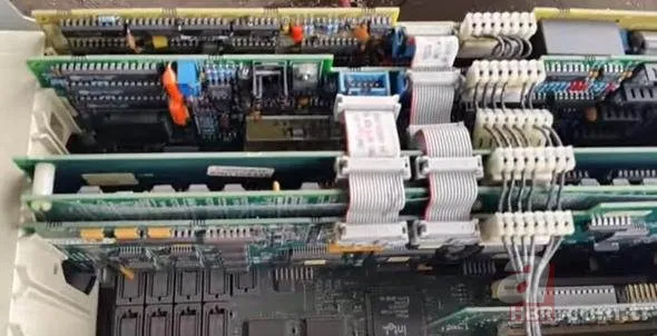 Eski bilgisayar parçalarından altın çıkardı! 4