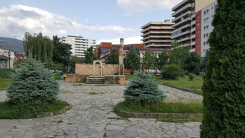 Kosova'da 564 yıllık tarihi camiye çirkin saldırı - 4