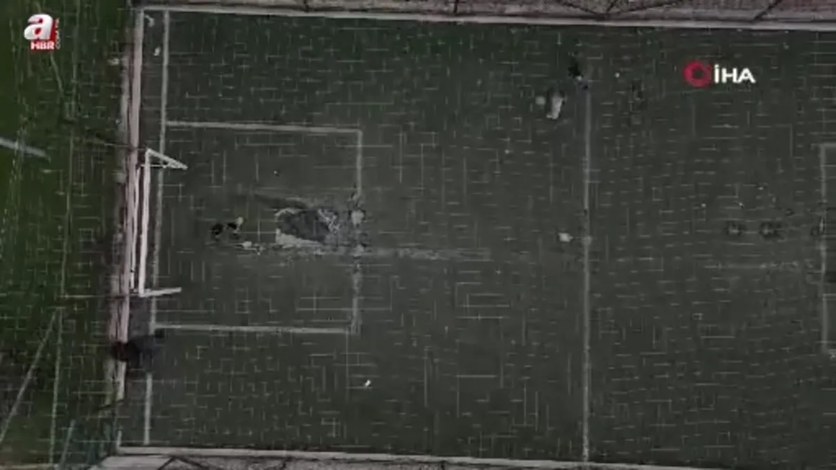 Bolu’da parktaki halı sahayı tarlaya çevirdiler