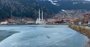 Kartpostallık görüntü! Buz tuttu