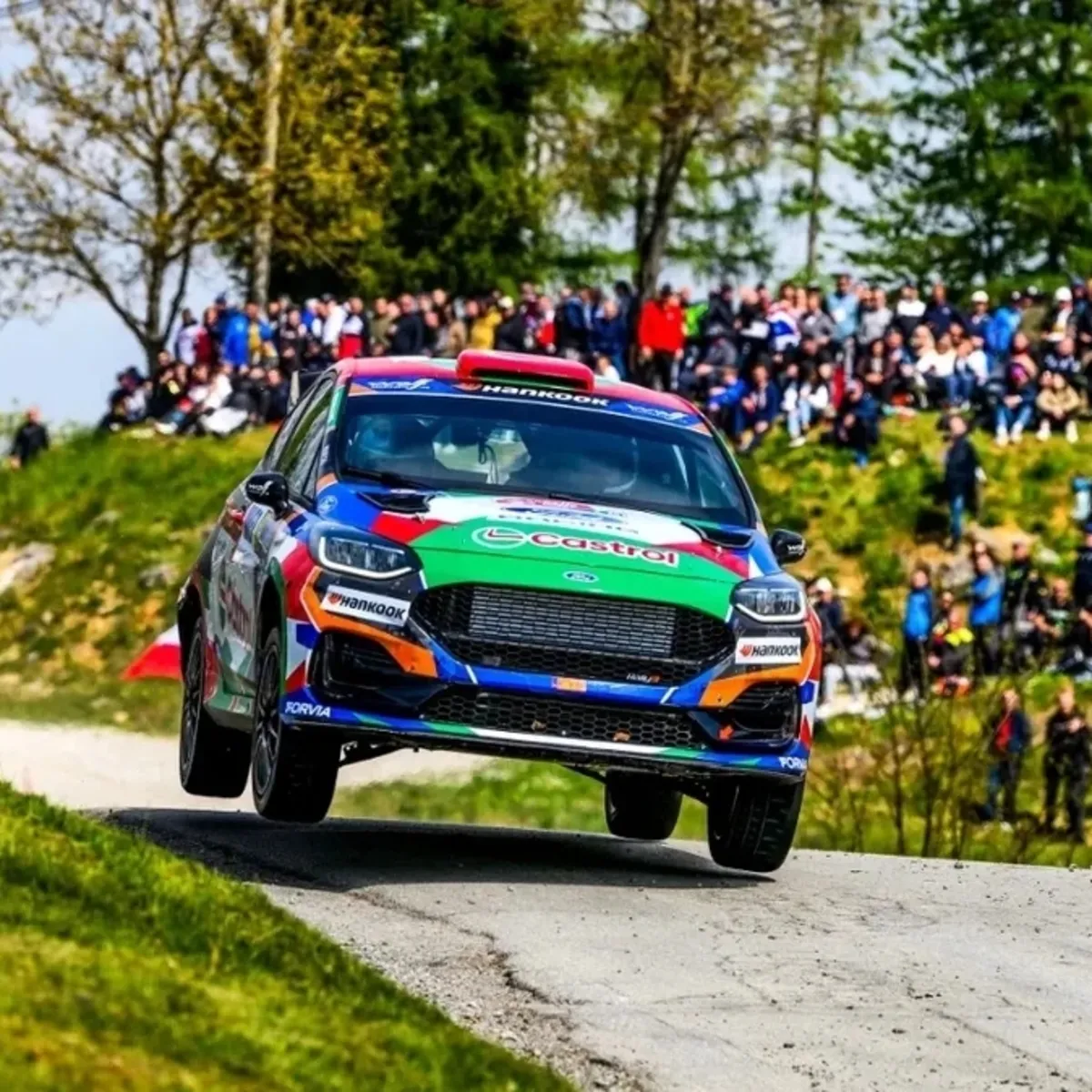 Milli rallici Ali Türkkan Acropolis Rallisi'nde kaza yaptı! Co-pilotu Oytun Albayrak hastaneye kaldırıldı