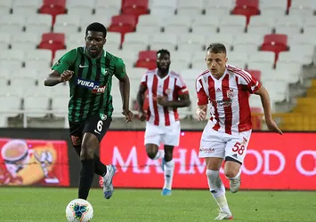 Sivasspor, Denizlispor'u tek golle geçti