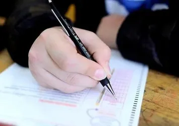 Açıköğretim Lisesi sınavlarında kopya skandalı! 60 bin kişinin sınavı iptal edildi
