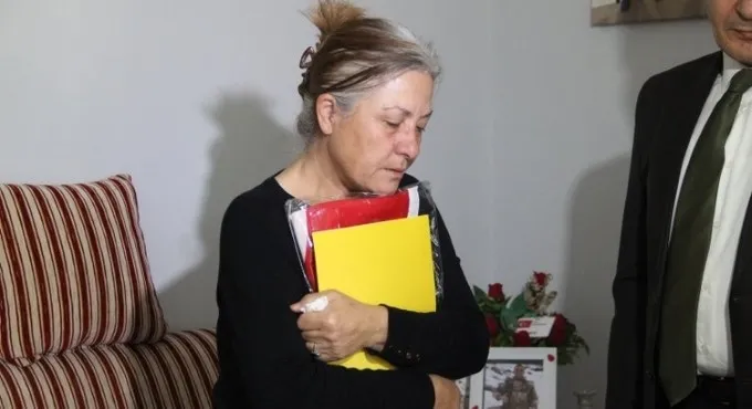 Şehidin kutsal emaneti yıllar sonra gözü yaşlı annesine teslim edildi - 1
