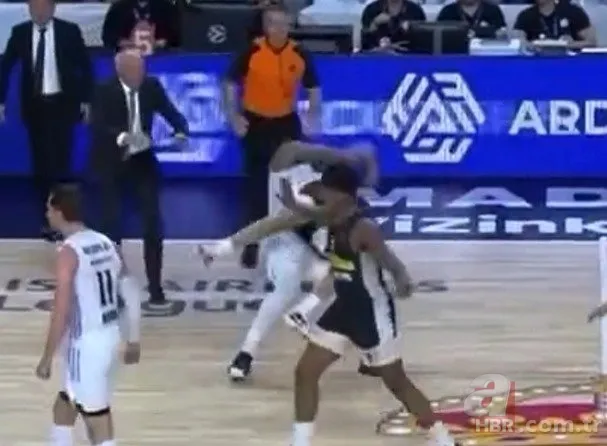 Basketbol maçı boks ringine döndü! Real Madrid-Partizan karşılaşmasında ortalık karıştı 9