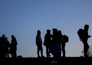 Sınırı geçmeye çalışan 113 Afgan göçmen yakalandı