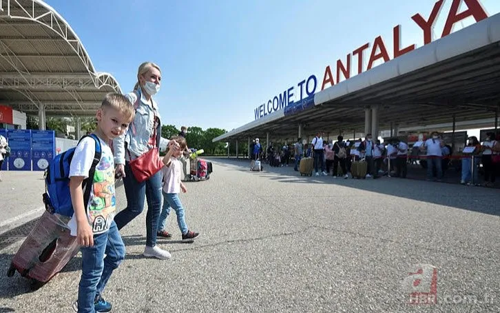 Türkiye’ye turist akını! Antalya Eylül’de de dolu | Milyonlar Akdeniz’de
