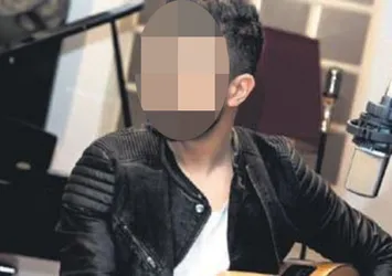 Cüneyt Tek, yeni şarkısı için imajını yeniledi