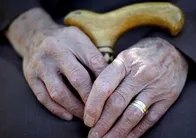 Yaşlılarda kronik susuzlukluk demansa neden olabiliyor