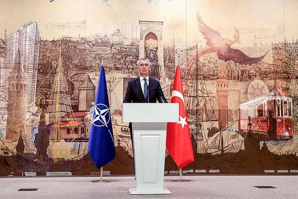 ajanslar-son-dakika-olarak-duyurdu-istanbuldaki-kritik-zirve-dunya-gundeminde-nato-turkiyenin-yanitini-bekliyo-1685944824326.jpeg Ajanslar "son dakika" olarak duyurdu! İstanbul'daki kritik zirve dünya gündeminde: NATO Türkiye'nin yanıtını bekliyor - 4