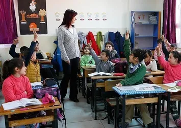 Öğretmenlik Mesleği Kanunu Resmi Gazete'de! İşte öğretmen adaylarına yapılacak ödeme