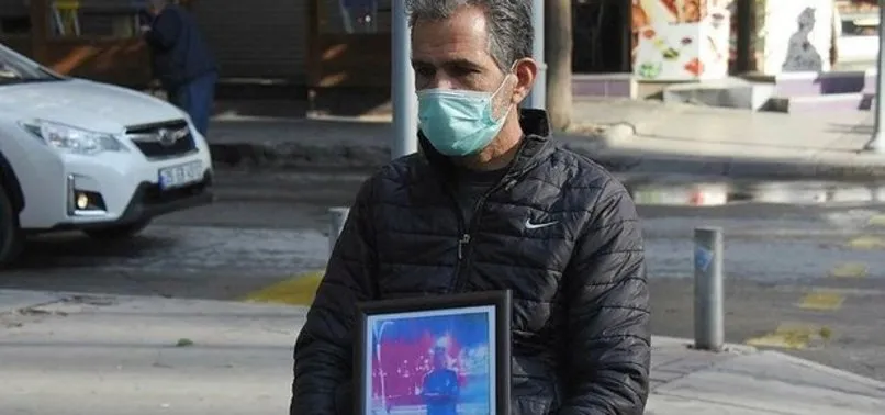 Izmir Hdp Binasi Onunde Evlat Nobeti Tutan Baba Isyan Etti Oglumu Nasil Kacirdilarsa Oyle Geri Getirsinler